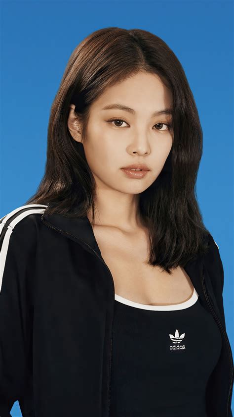 Jennie Kim .